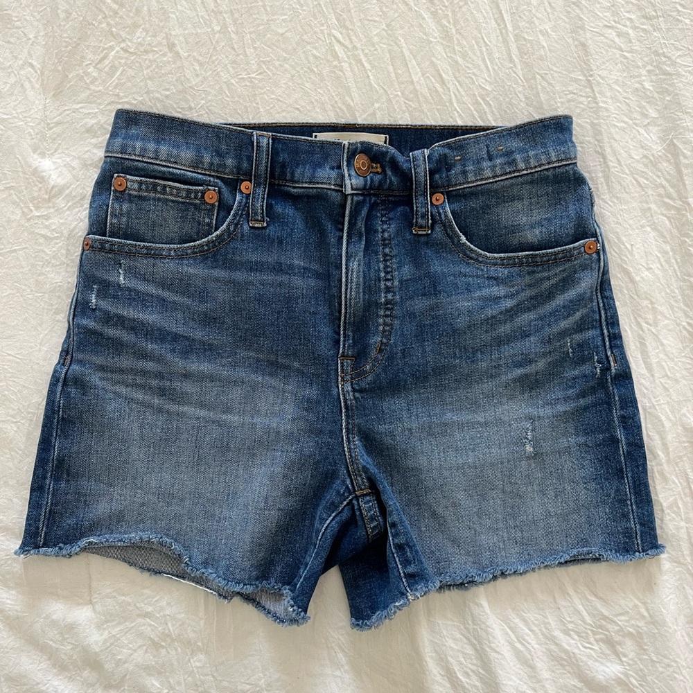 Madewell high-rise denim shorts size 26